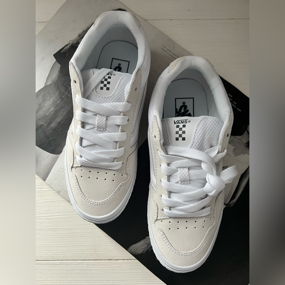 Vans Women's Cream and White Sneakers - Picture 3 of 5